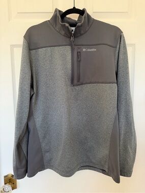 Columbia Quarter-Zip Pullover
